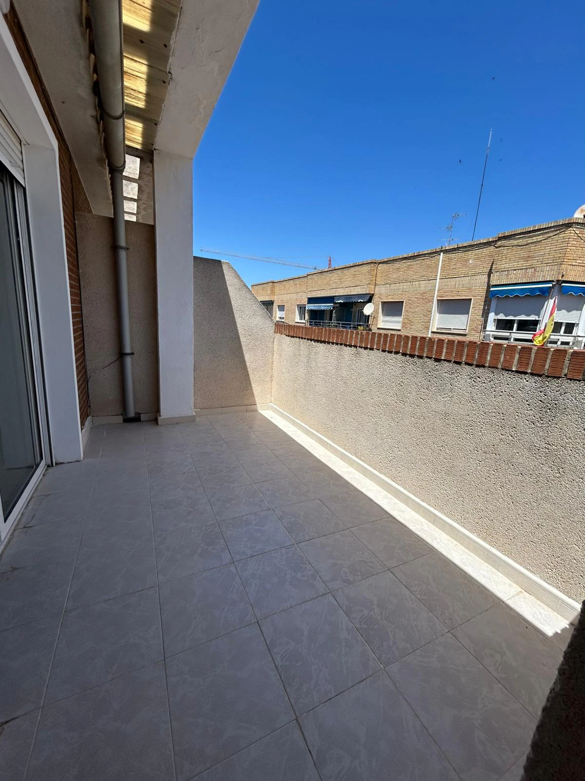 Piso reformado en venta en el centro de Torrevieja, 3 habitaciones.