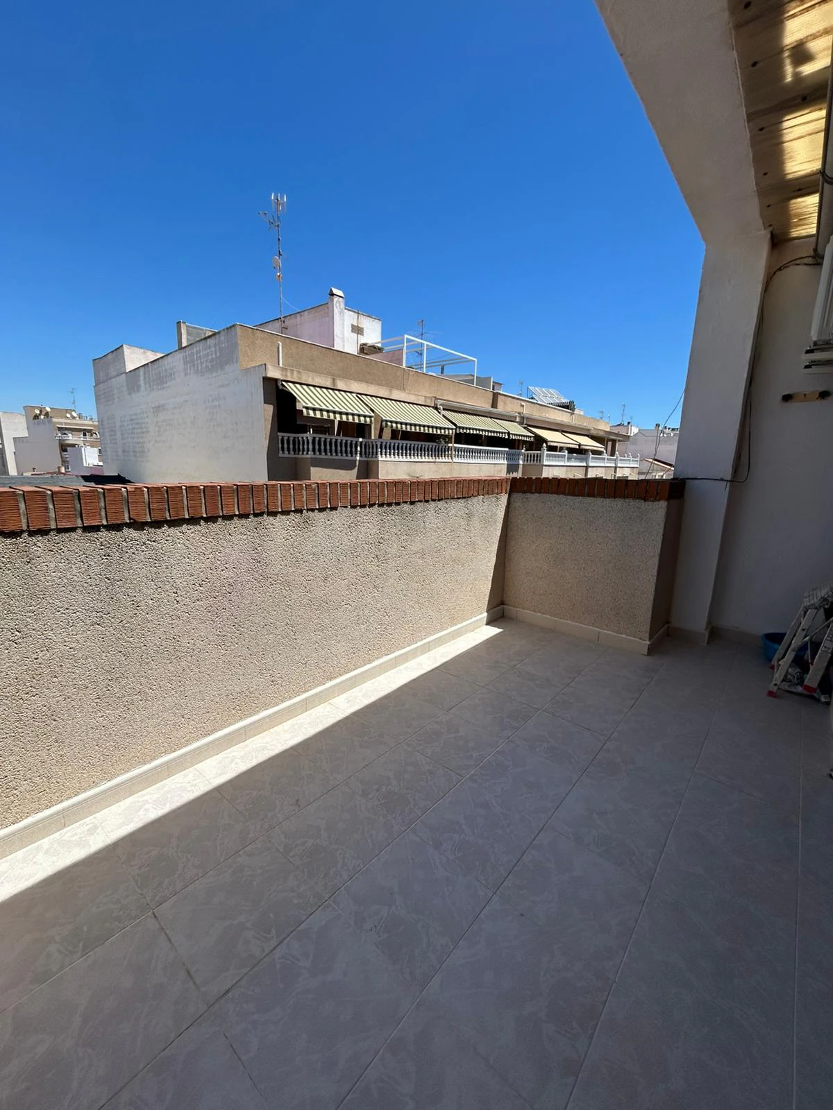 Piso reformado en venta en el centro de Torrevieja, 3 habitaciones.