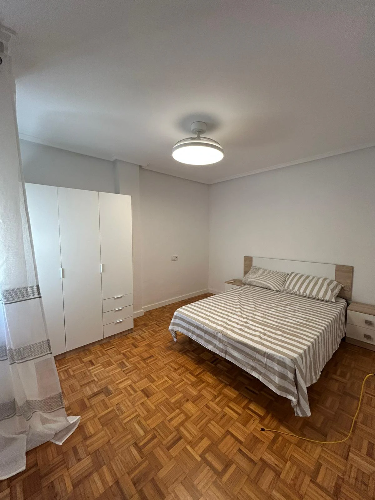 Piso reformado en venta en el centro de Torrevieja, 3 habitaciones.