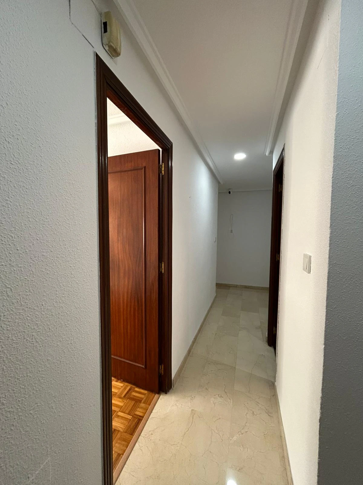 Piso reformado en venta en el centro de Torrevieja, 3 habitaciones.