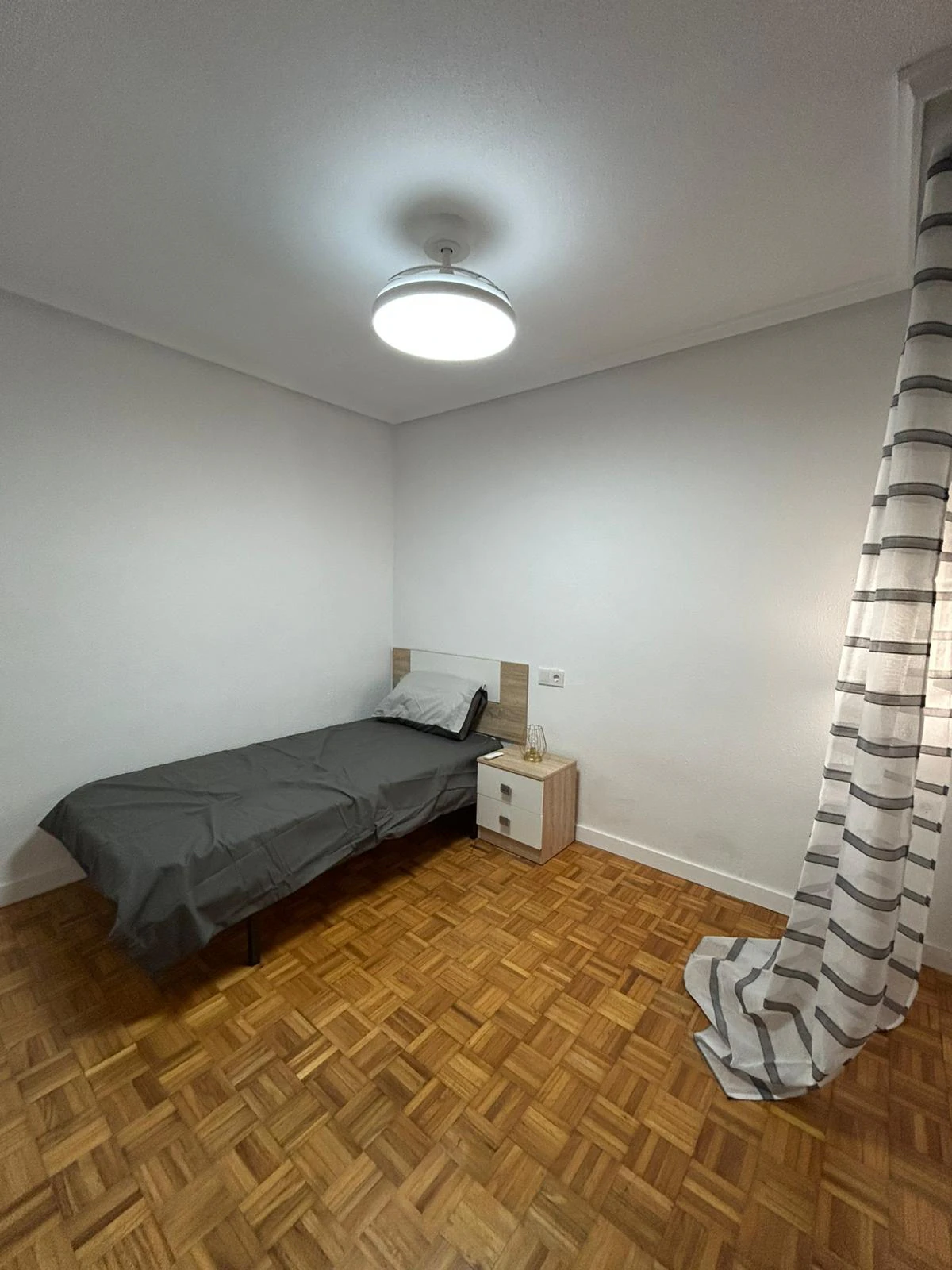 Piso reformado en venta en el centro de Torrevieja, 3 habitaciones.