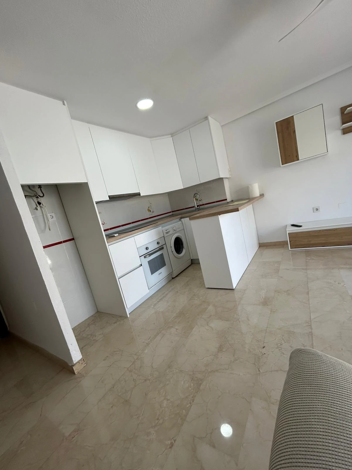 Piso reformado en venta en el centro de Torrevieja, 3 habitaciones.