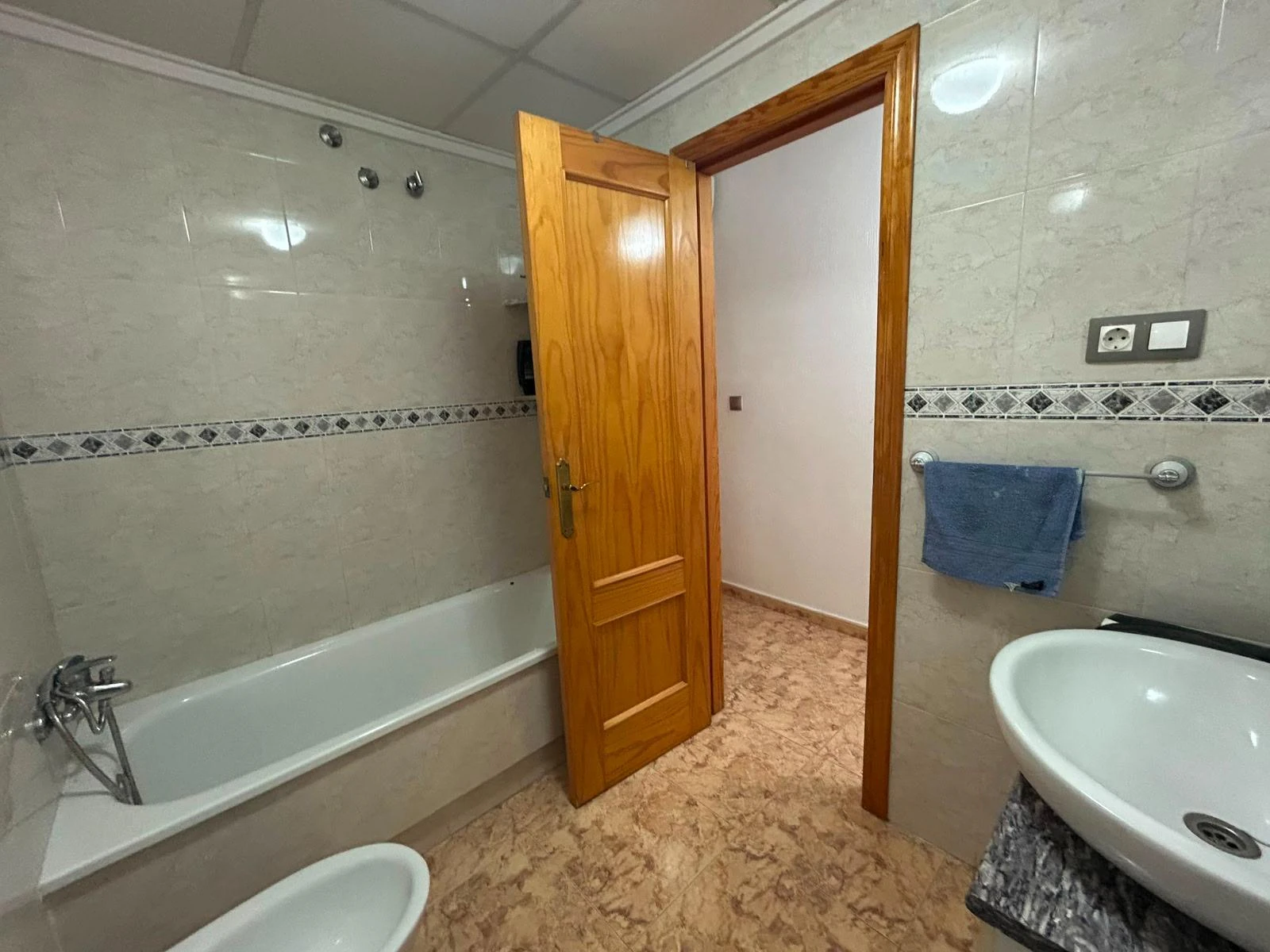 Increíble Ático en venta de tres habitaciones en Torrevieja.