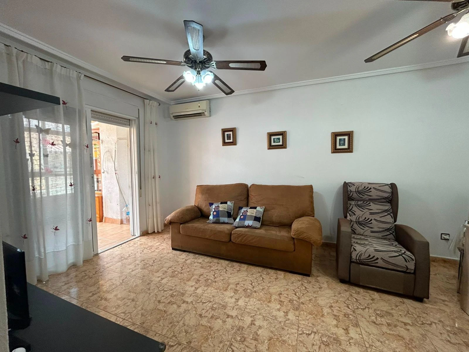 Increíble Ático en venta de tres habitaciones en Torrevieja.