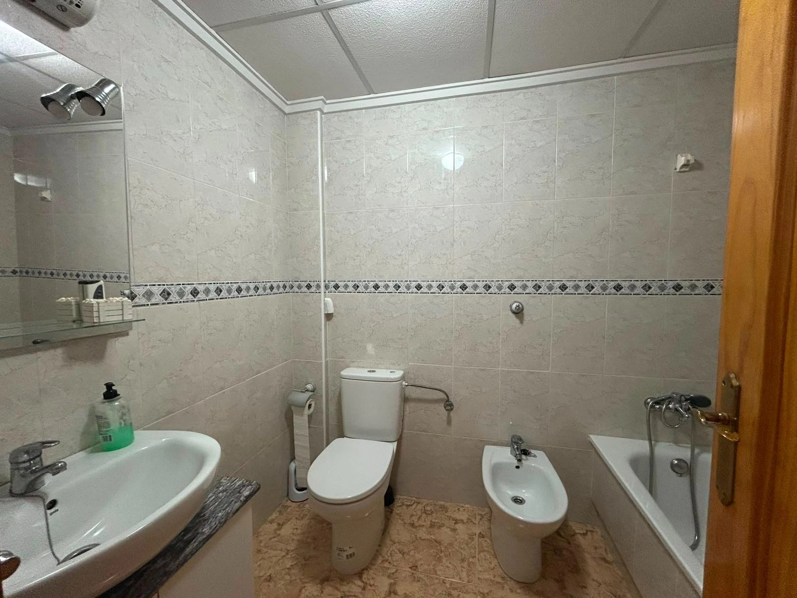 Increíble Ático en venta de tres habitaciones en Torrevieja.