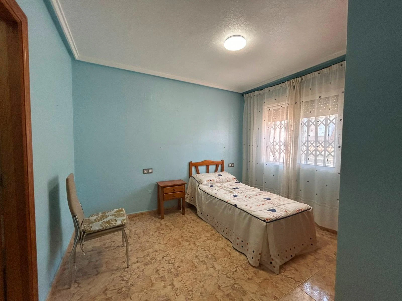 Increíble Ático en venta de tres habitaciones en Torrevieja.