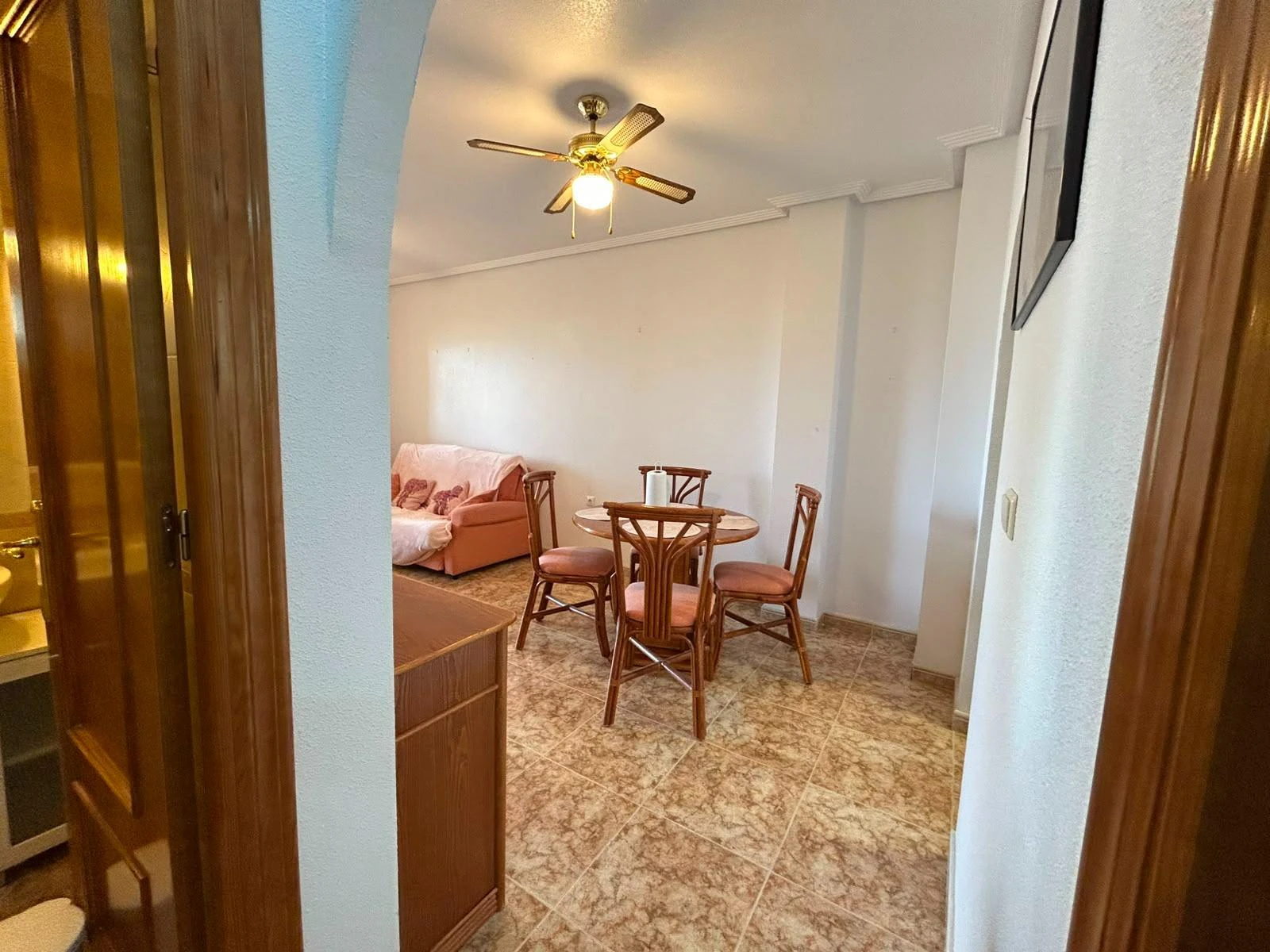 Fantástico apartamento de dos habitaciones en primera planta en Los Altos La Ciñuelica