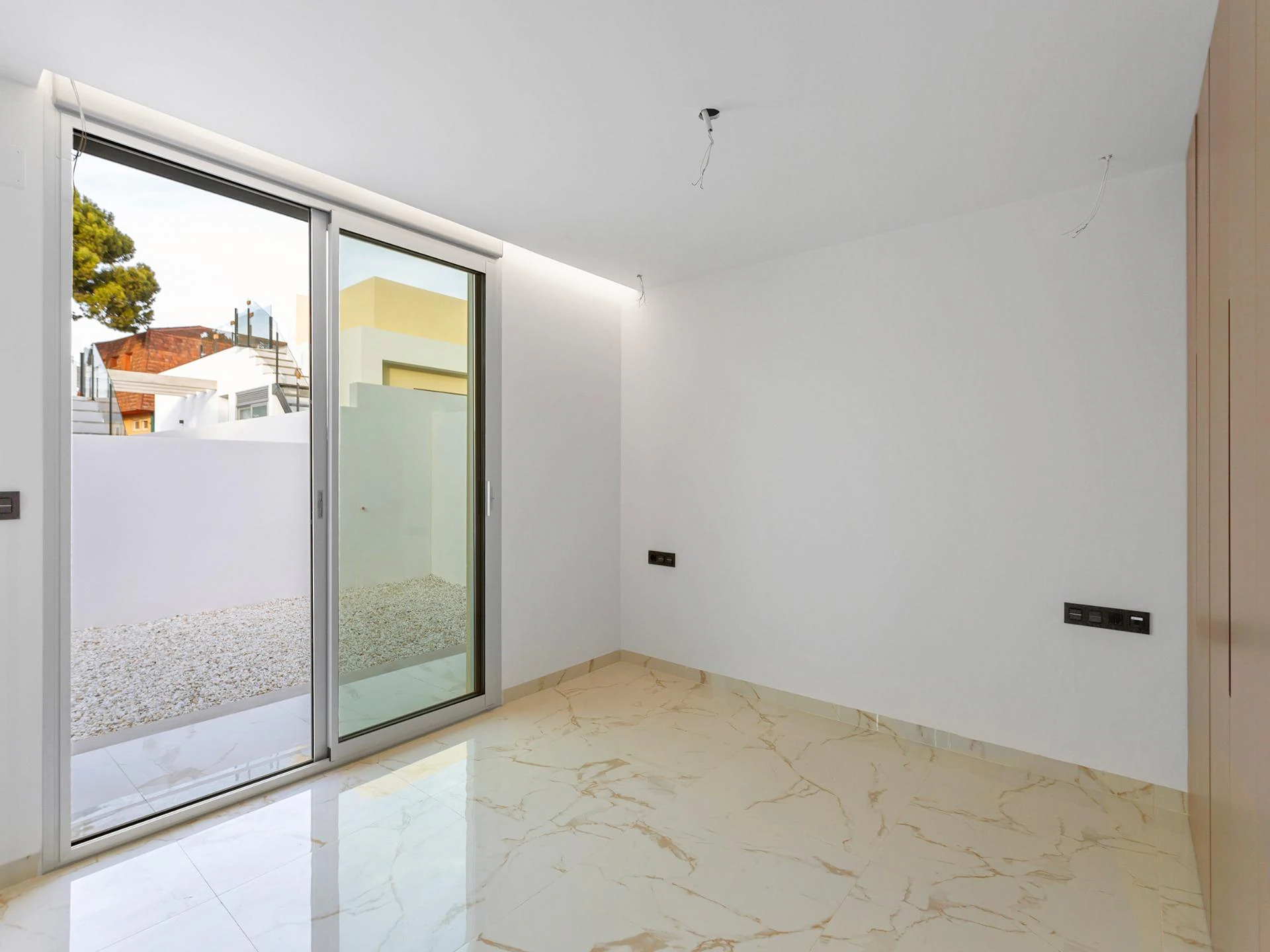 Increible Villa Independiente de tres habitaciones en Los Balcones