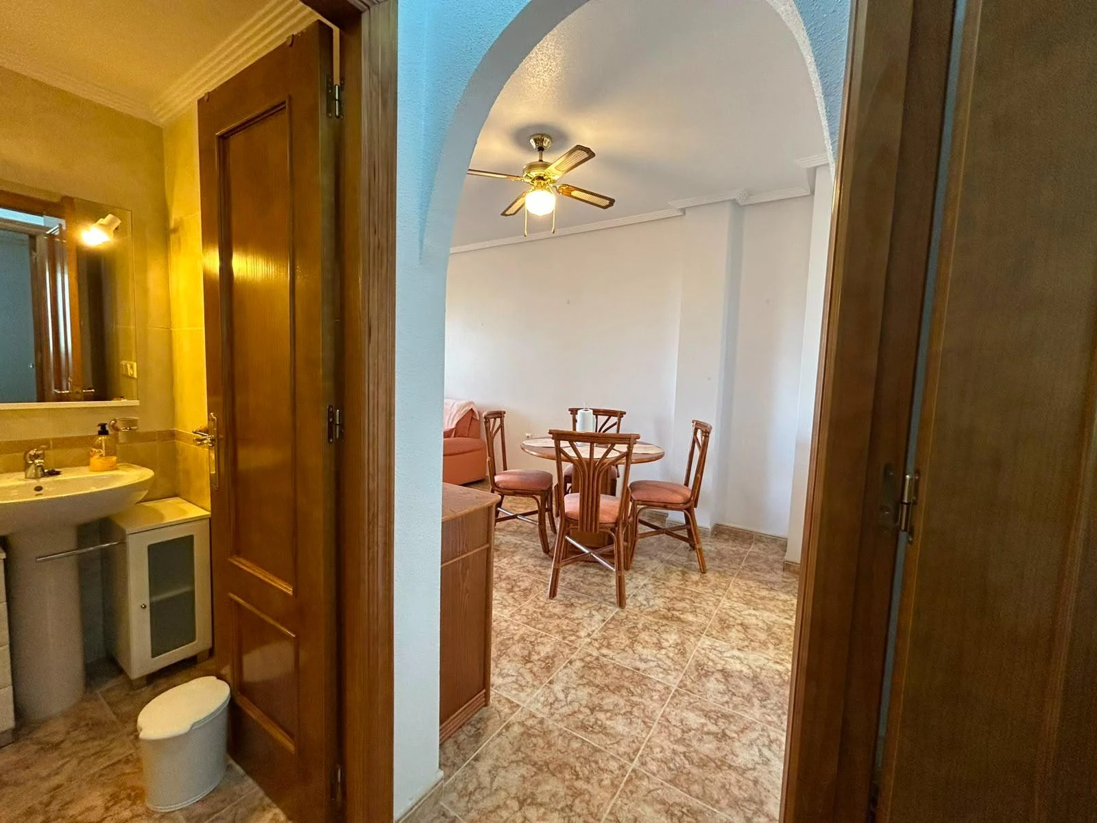 Fantástico apartamento de dos habitaciones en primera planta en Los Altos La Ciñuelica
