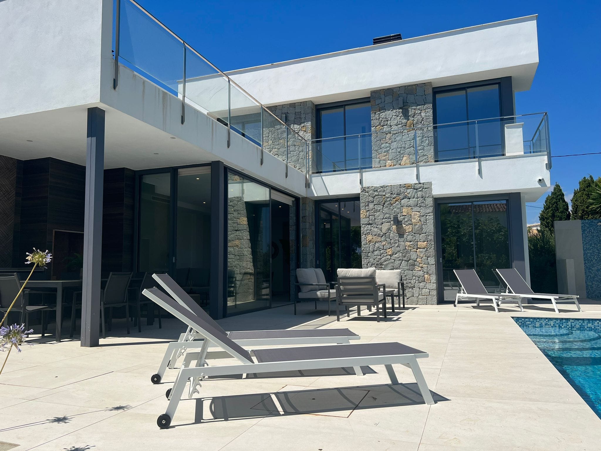 Villa de lujo estilo moderno a la venta en Calpe - Costa Blanca