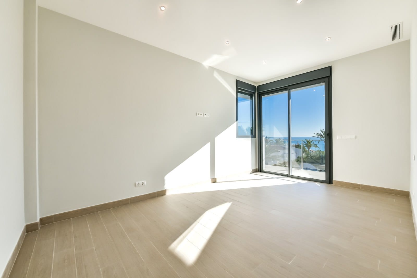 Villa de lujo estilo moderno a la venta en Calpe - Costa Blanca