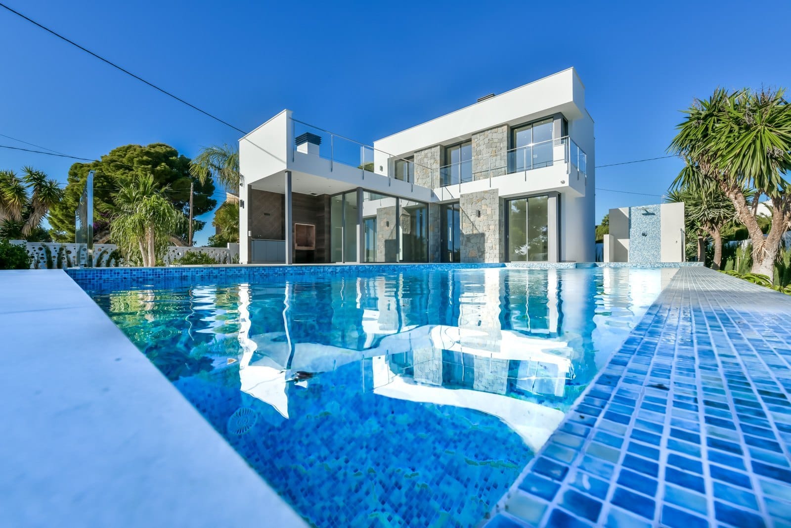 Villa de lujo estilo moderno a la venta en Calpe - Costa Blanca