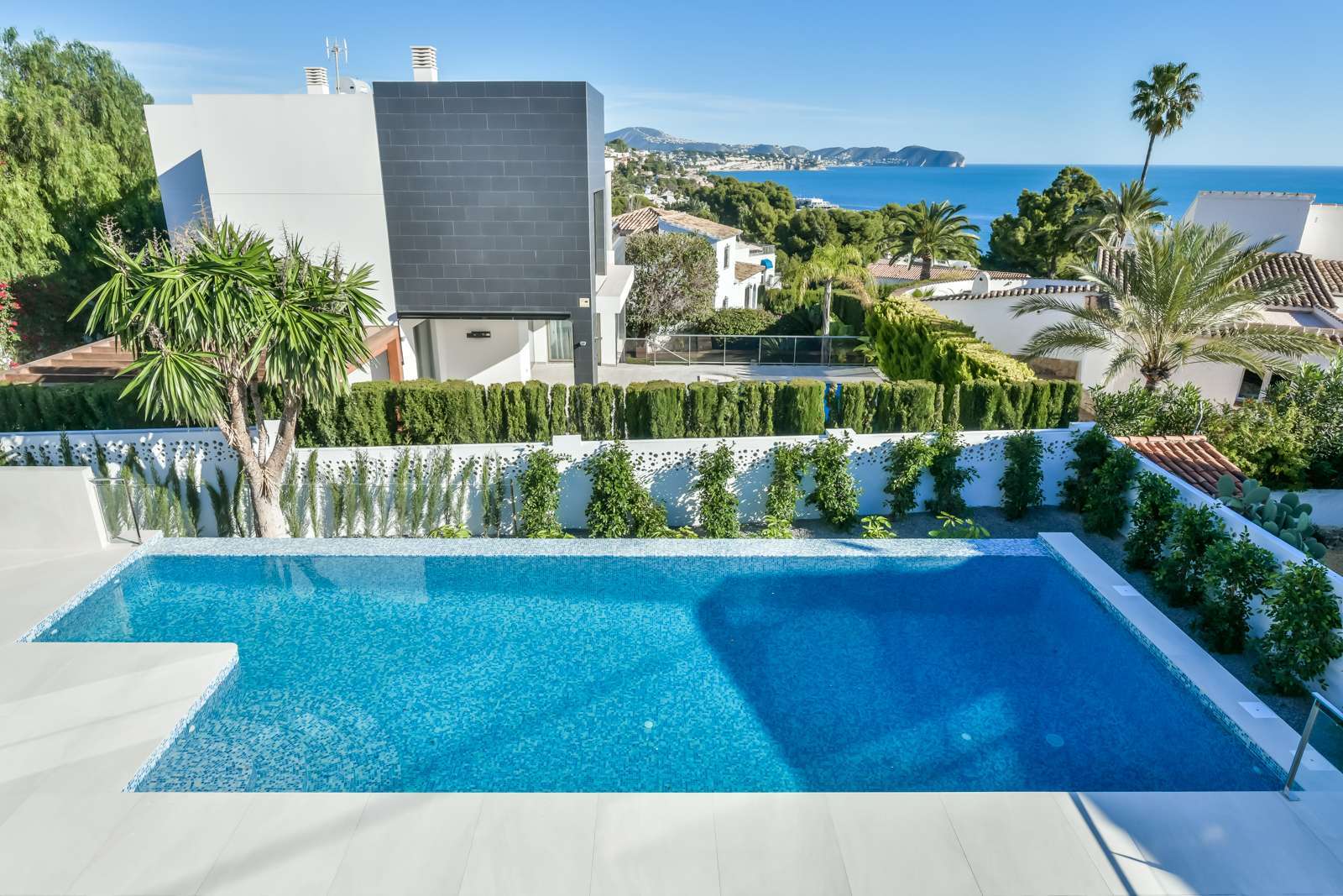 Villa de lujo estilo moderno a la venta en Calpe - Costa Blanca