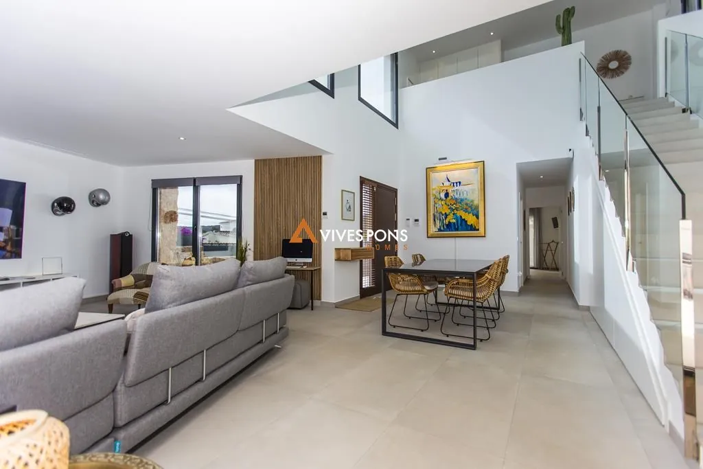 Villa moderna a solo 2,5 km de la Marineta Cassiana, Dénia
