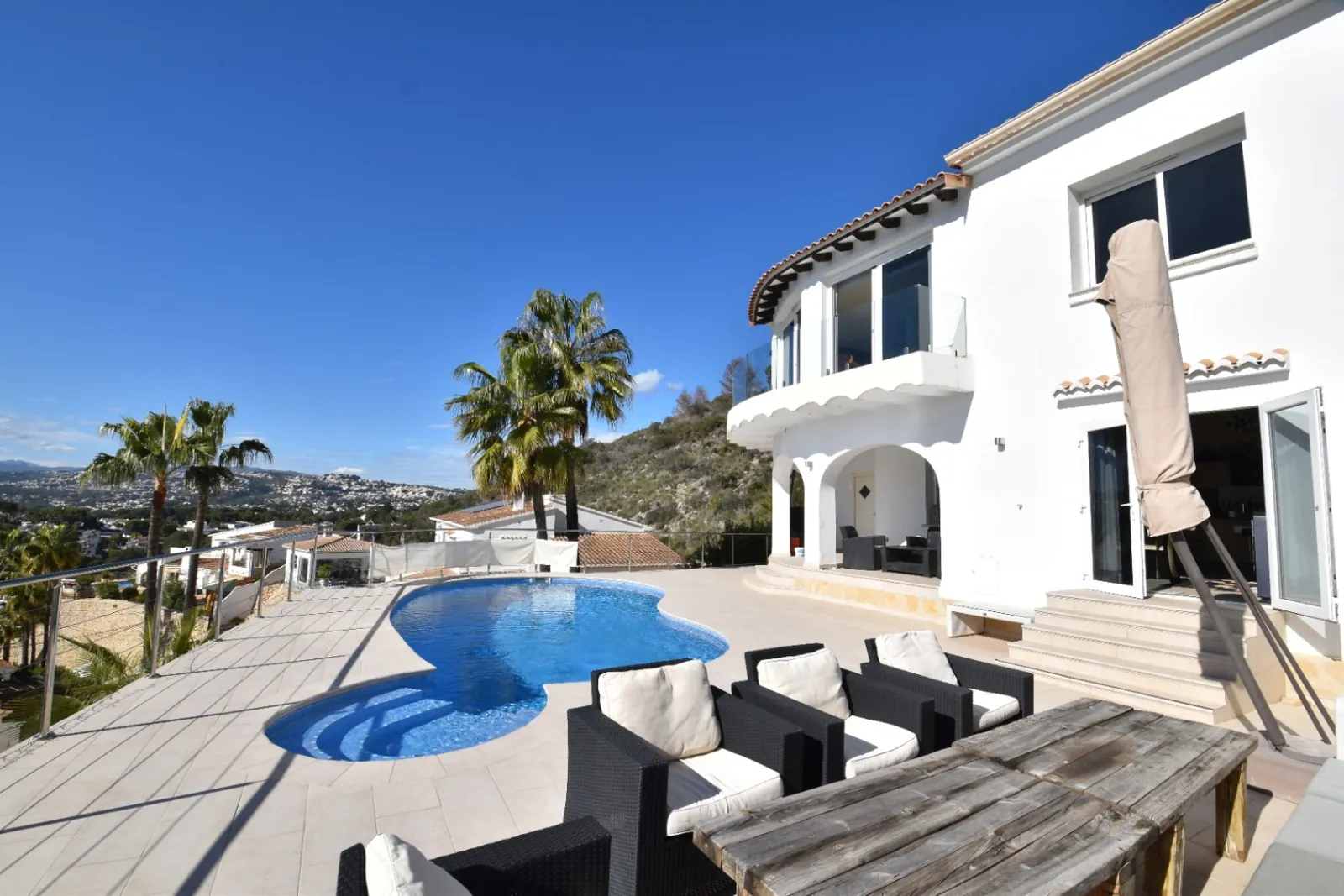 Venta. Chalet/Villa en Moraira