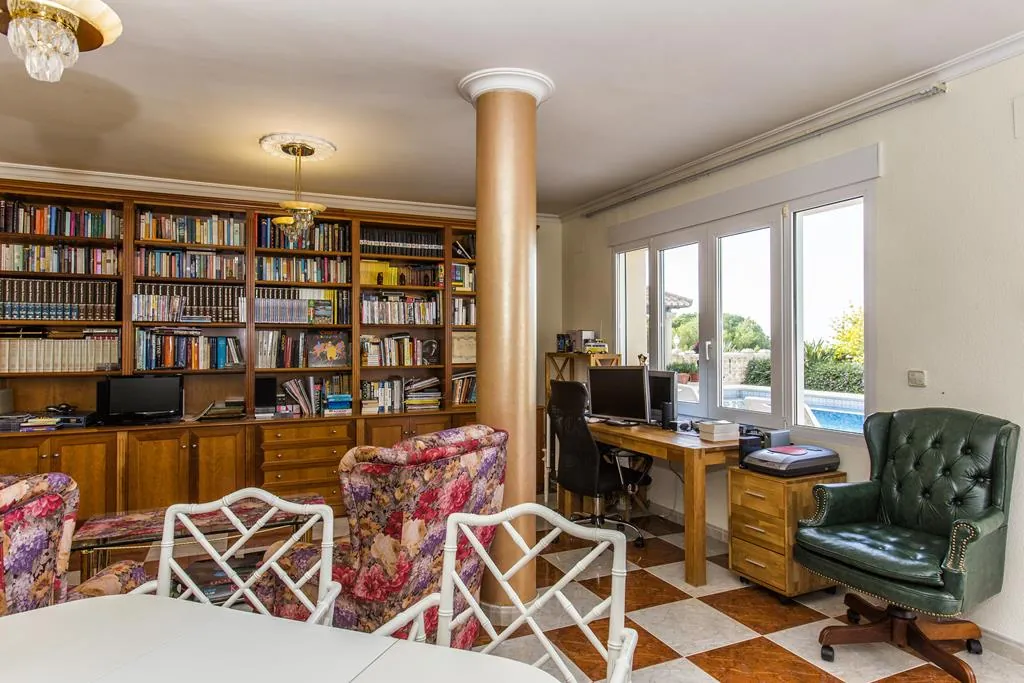 Villa con vistas al mar y al castillo, Dénia