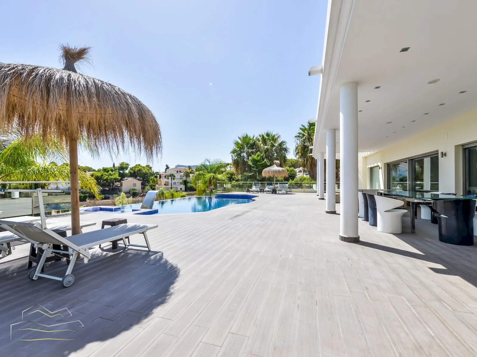 Modern  Luxurious Villa for Sale with Spa  Ocean View