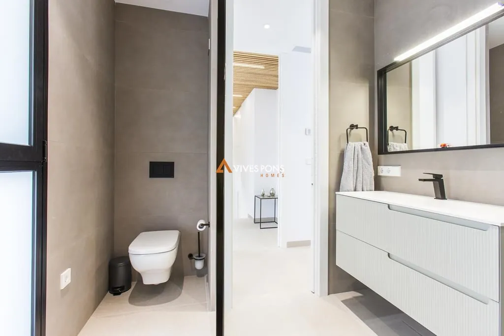 Modern villa with views in Dénia