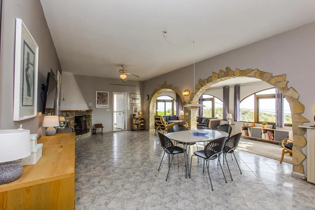 Villa con vistas al mar y en una sola planta en zona Florida, Dénia