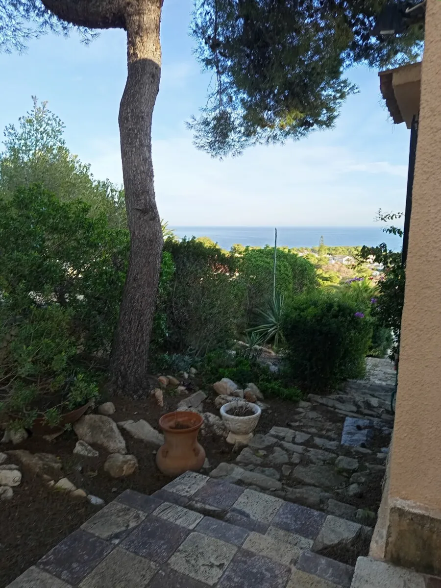 Venta. Chalet/Villa en Jávea