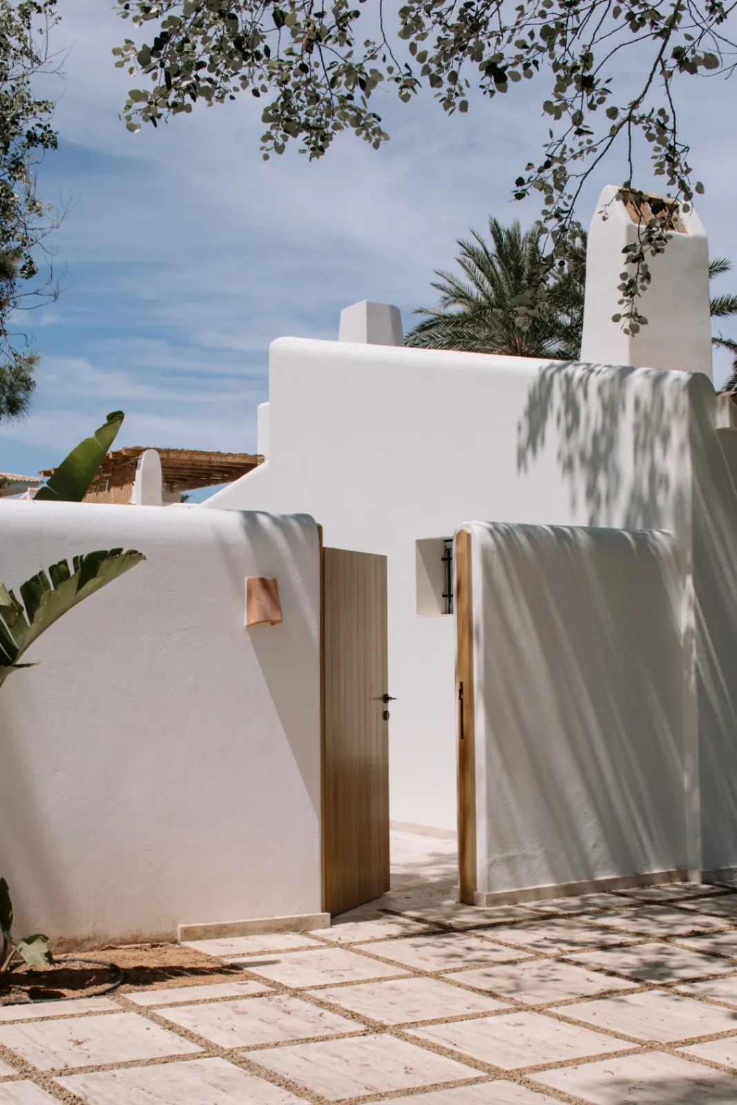 Villa en primera línea de mar renovada integralmente