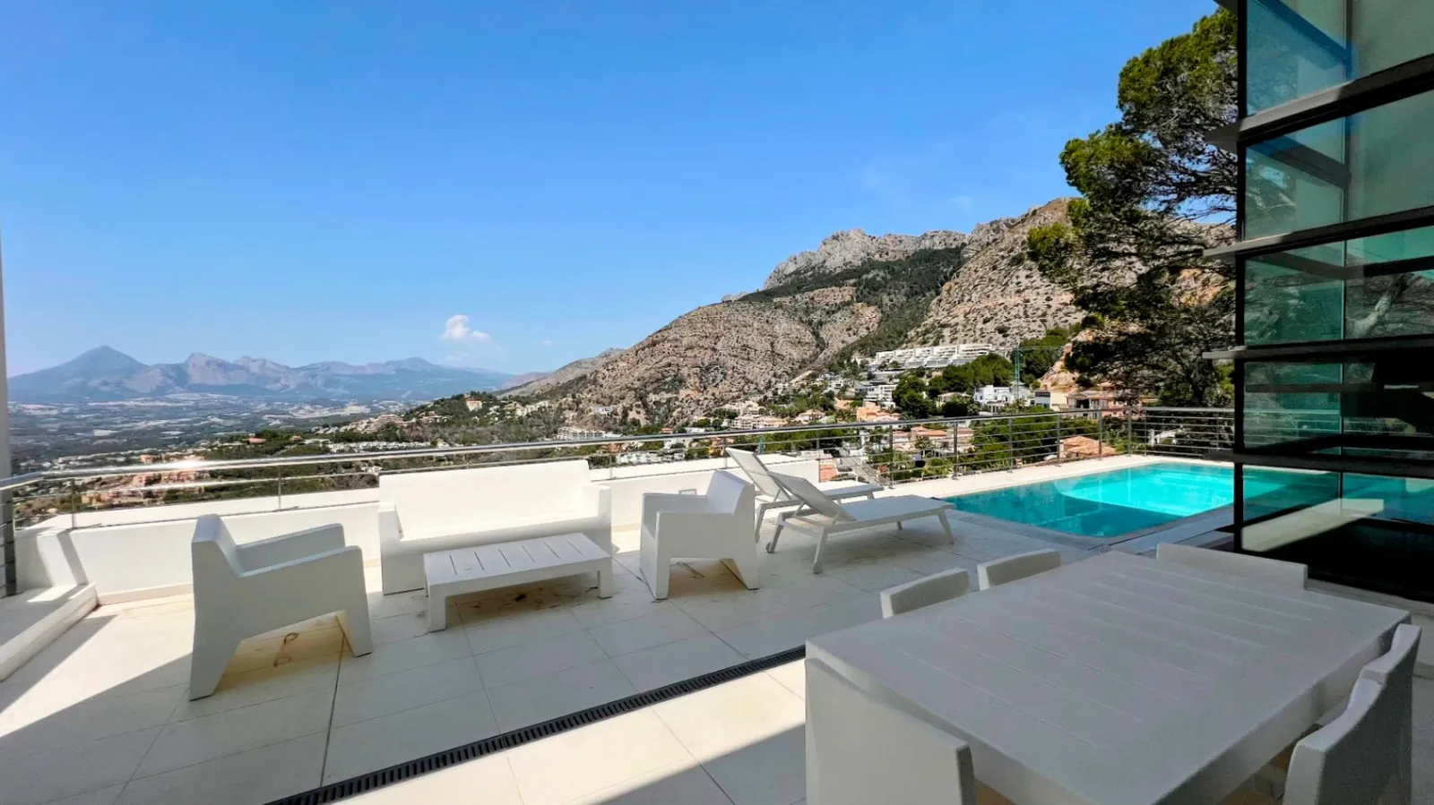 Villa Nereidas - Colección Exclusiva de 10 Villas Adosadas con Vistas Panorámicas en Altea