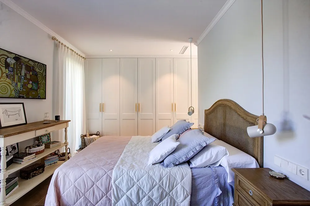 Villa moderna construida por Vives Pons Homes