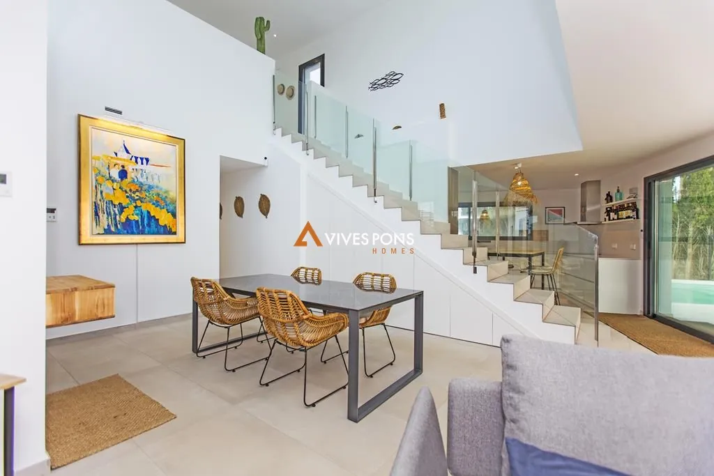 Villa moderna a solo 2,5 km de la Marineta Cassiana, Dénia