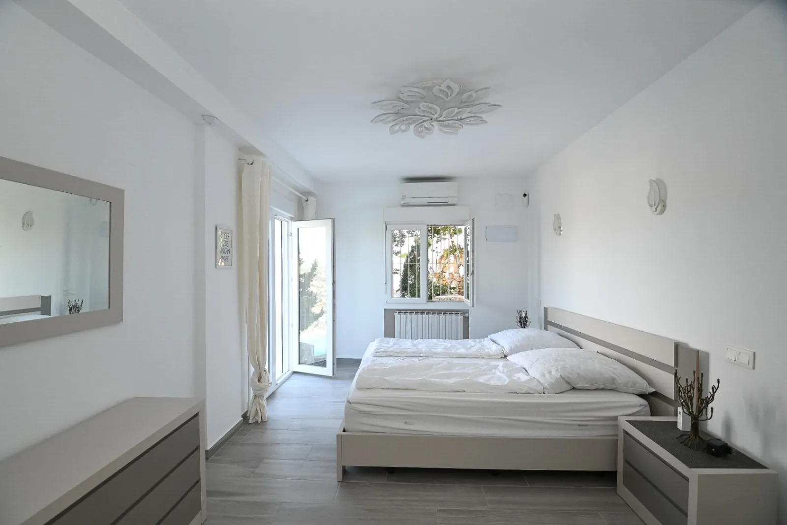 Venta. Chalet/Villa en Moraira