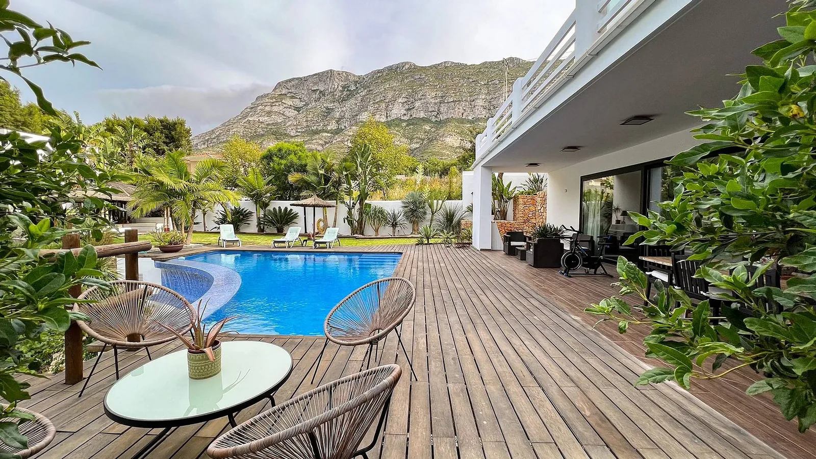 Venta. Chalet/Villa en Denia