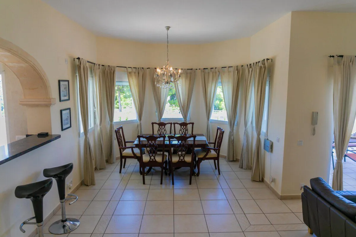 Venta. Chalet/Villa en Jávea