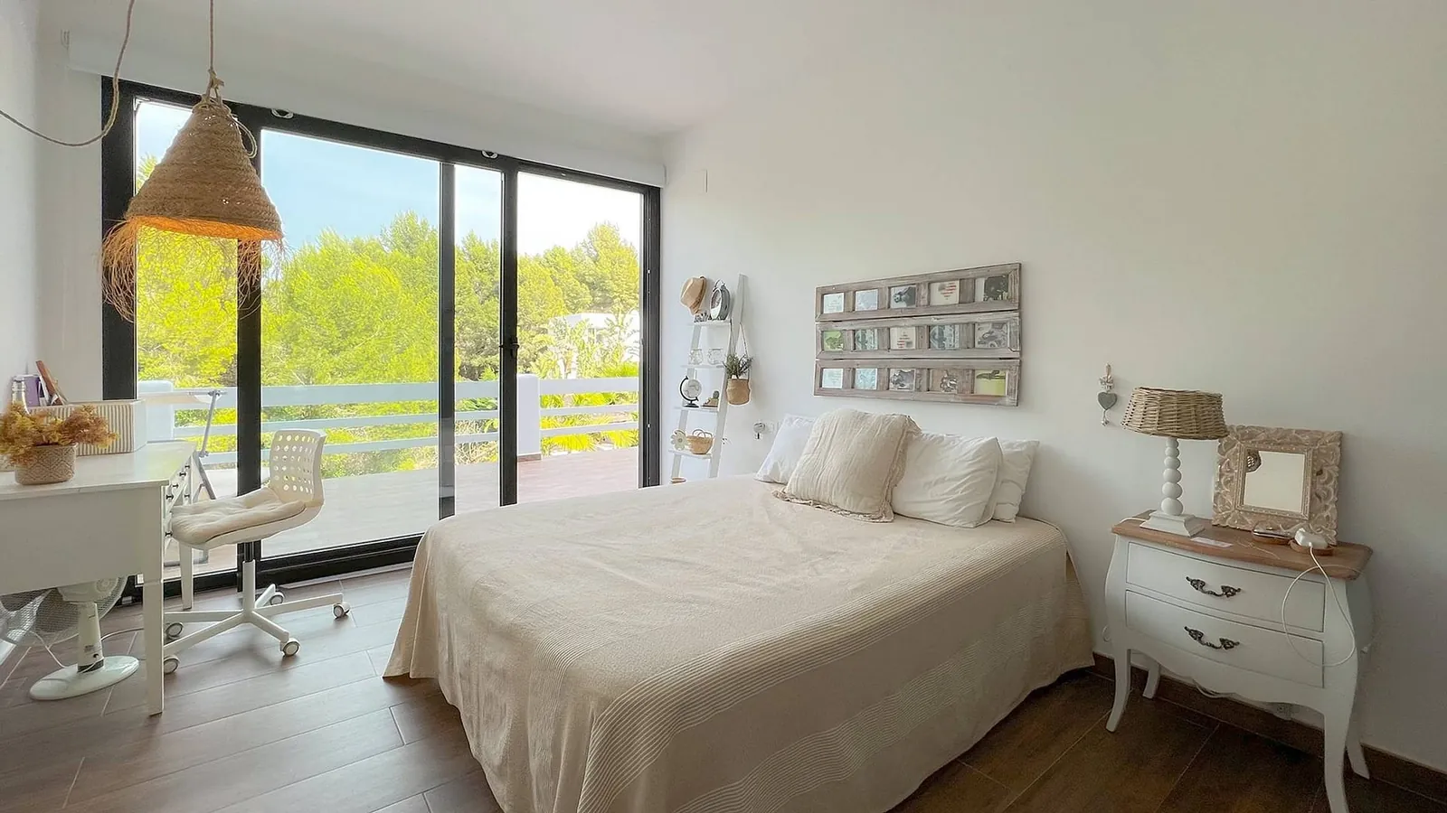 Venta. Chalet/Villa en Denia