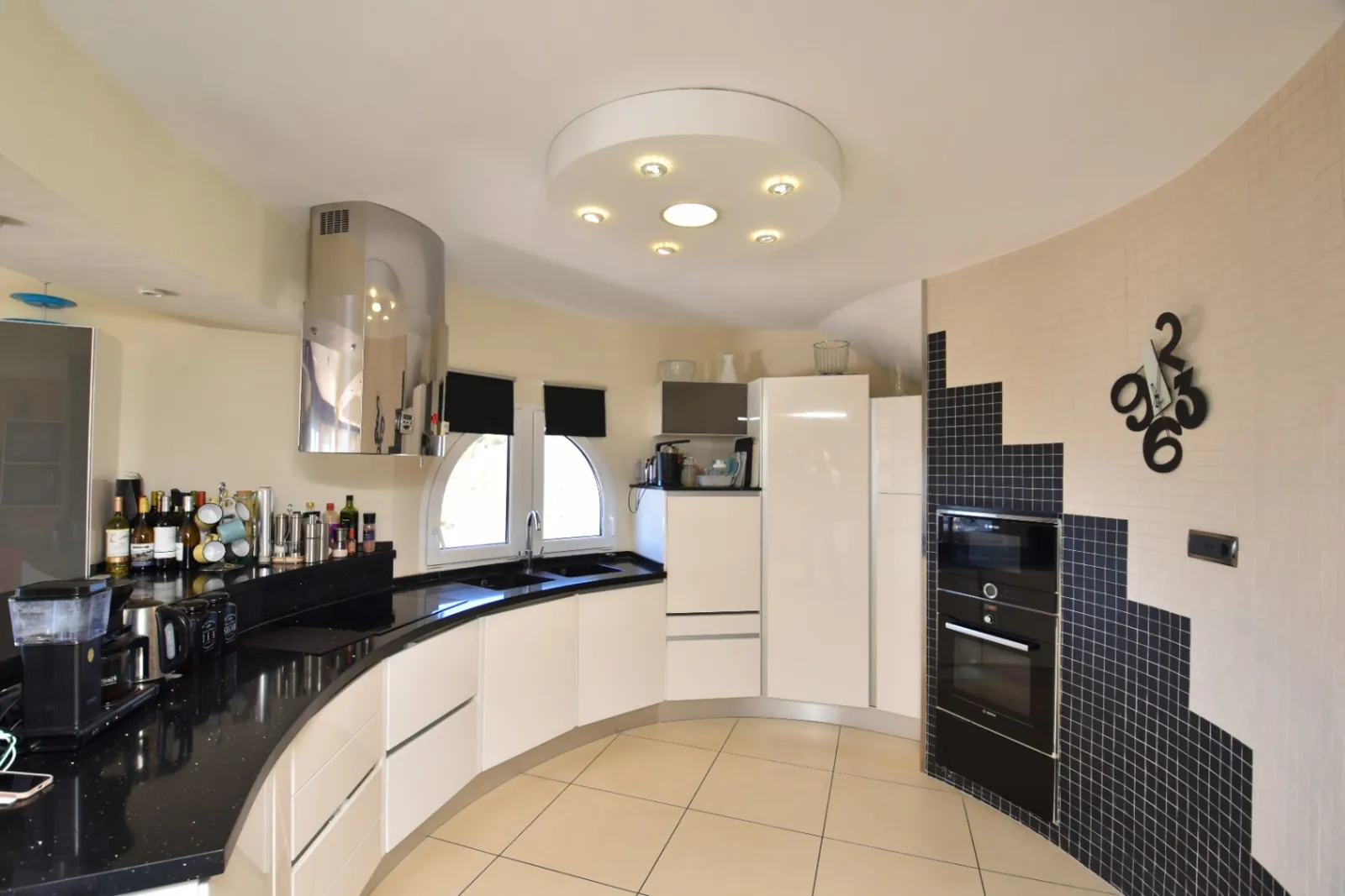 Venta. Chalet/Villa en Moraira