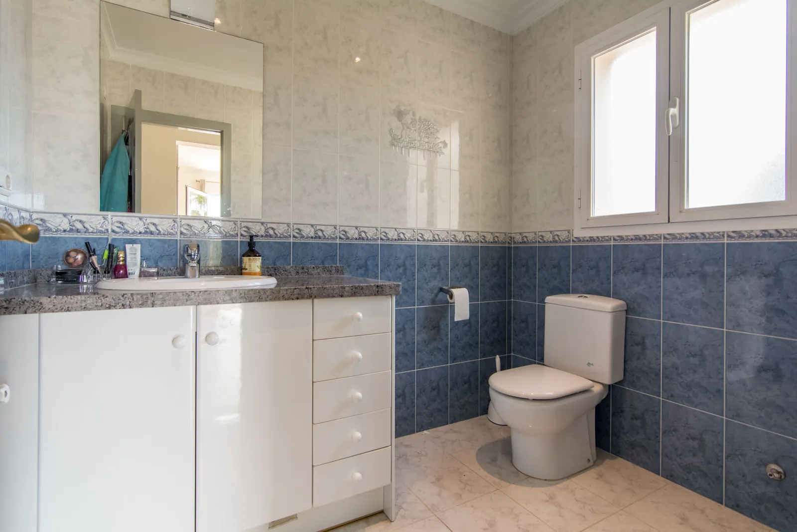 Villa con 4 dormitorios, vistas al Montgó y muy bien ubicada, en Jávea