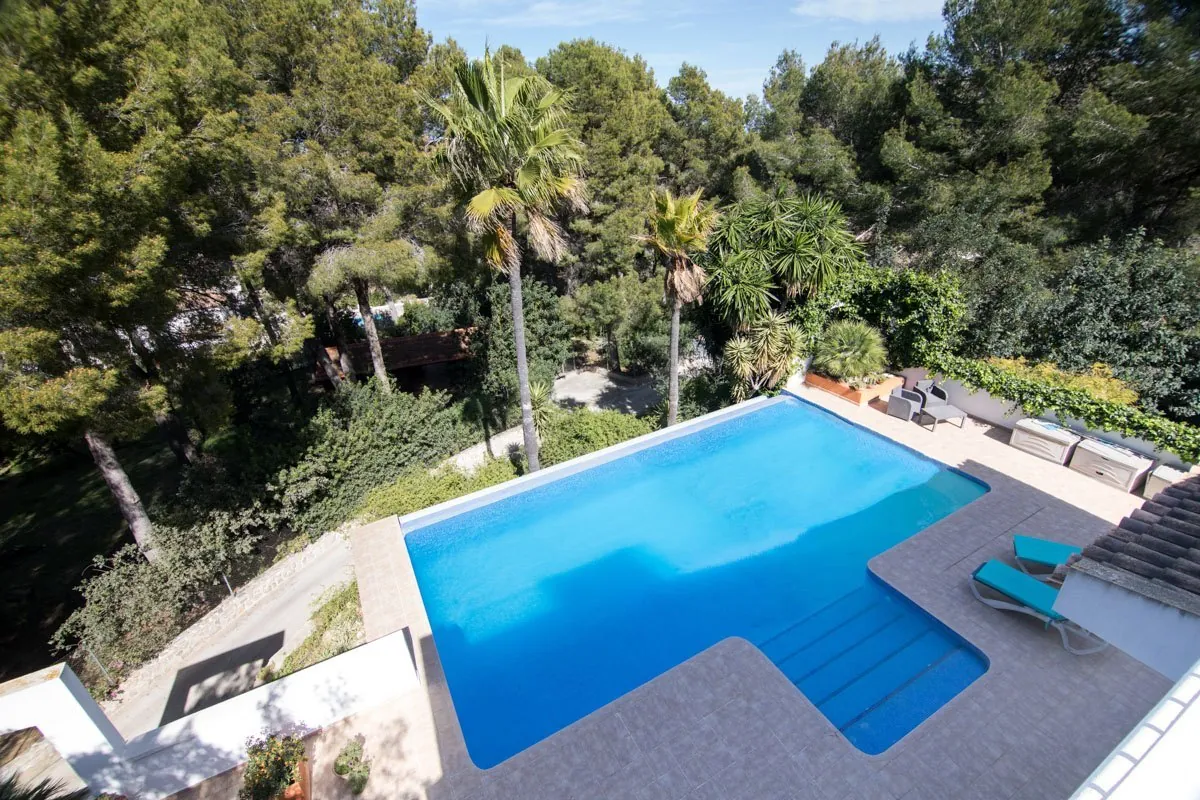 Villa moderna en la Urbanización La Sella