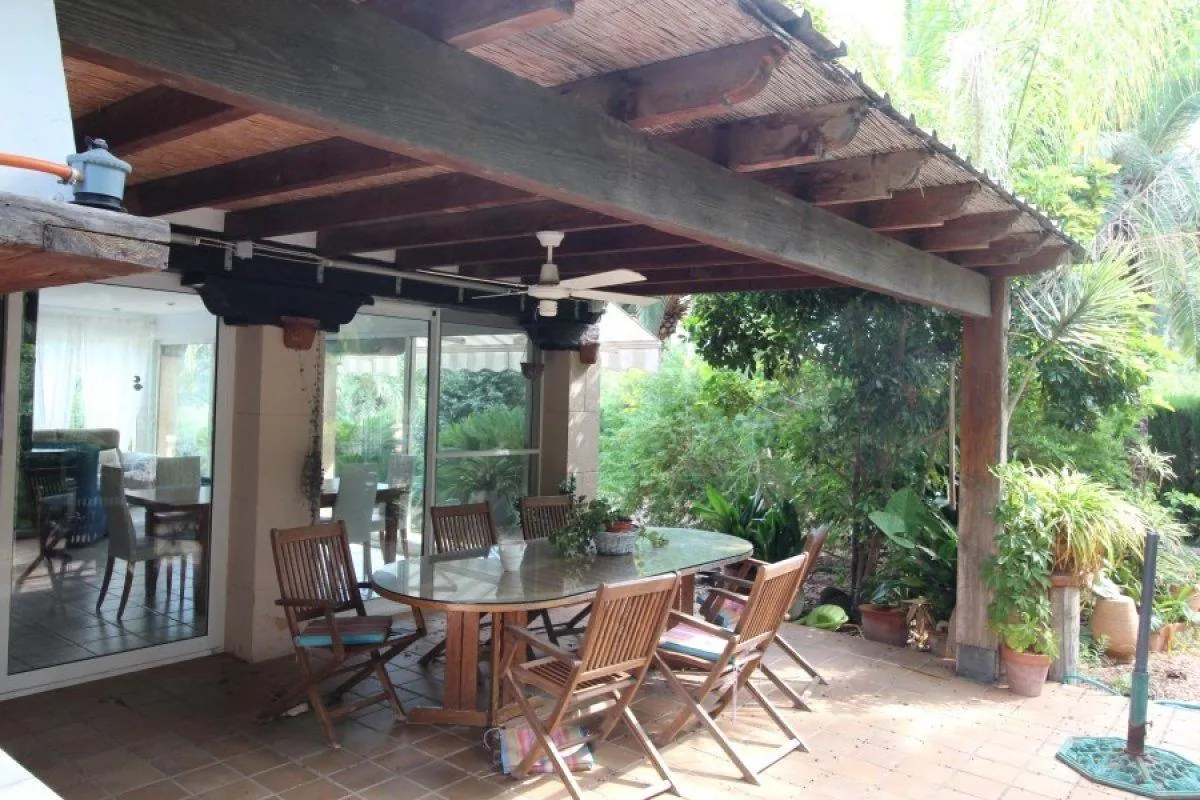 Villa / Chalet en venta en Dénia