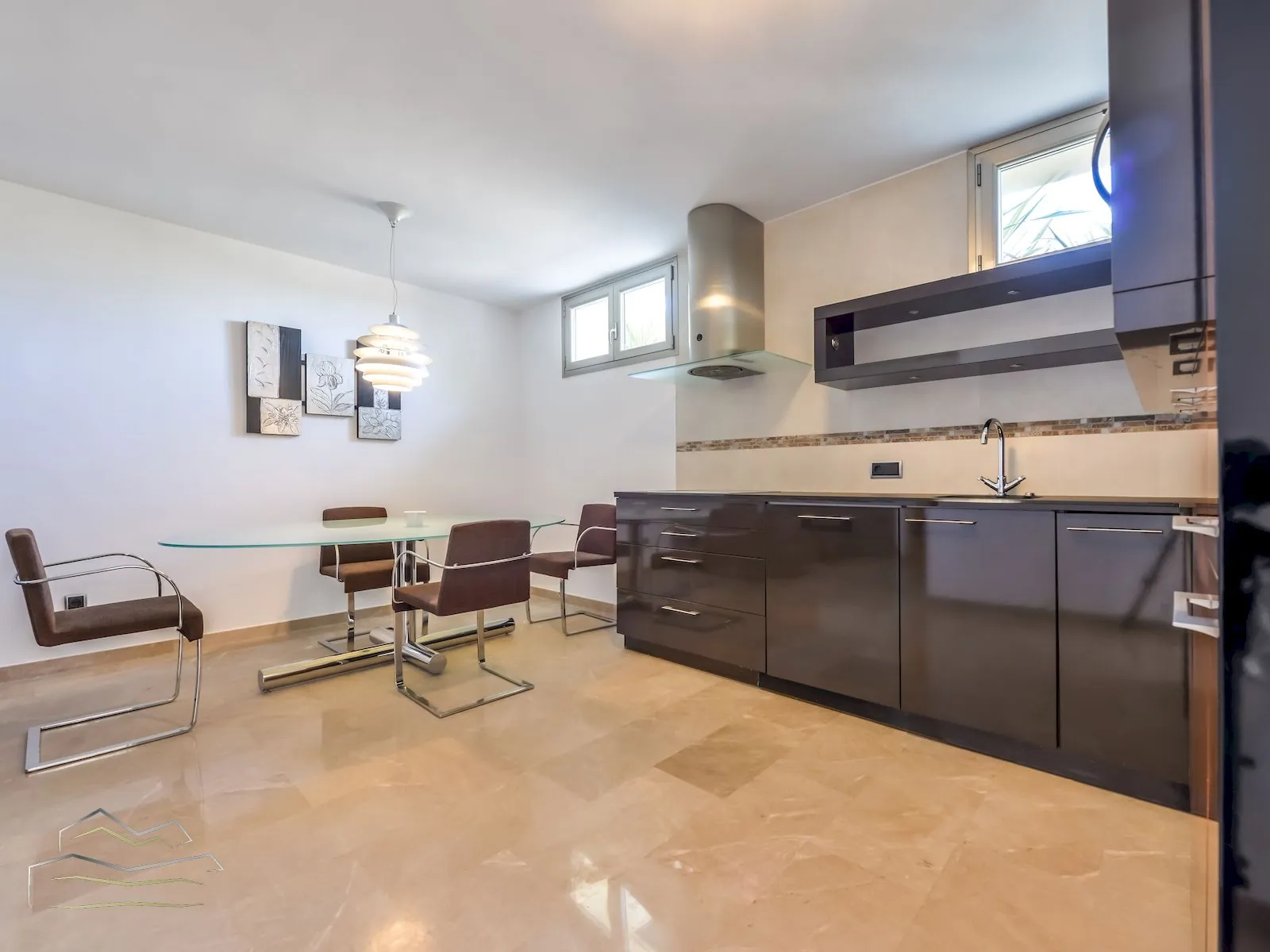 Modern  Luxurious Villa for Sale with Spa  Ocean View
