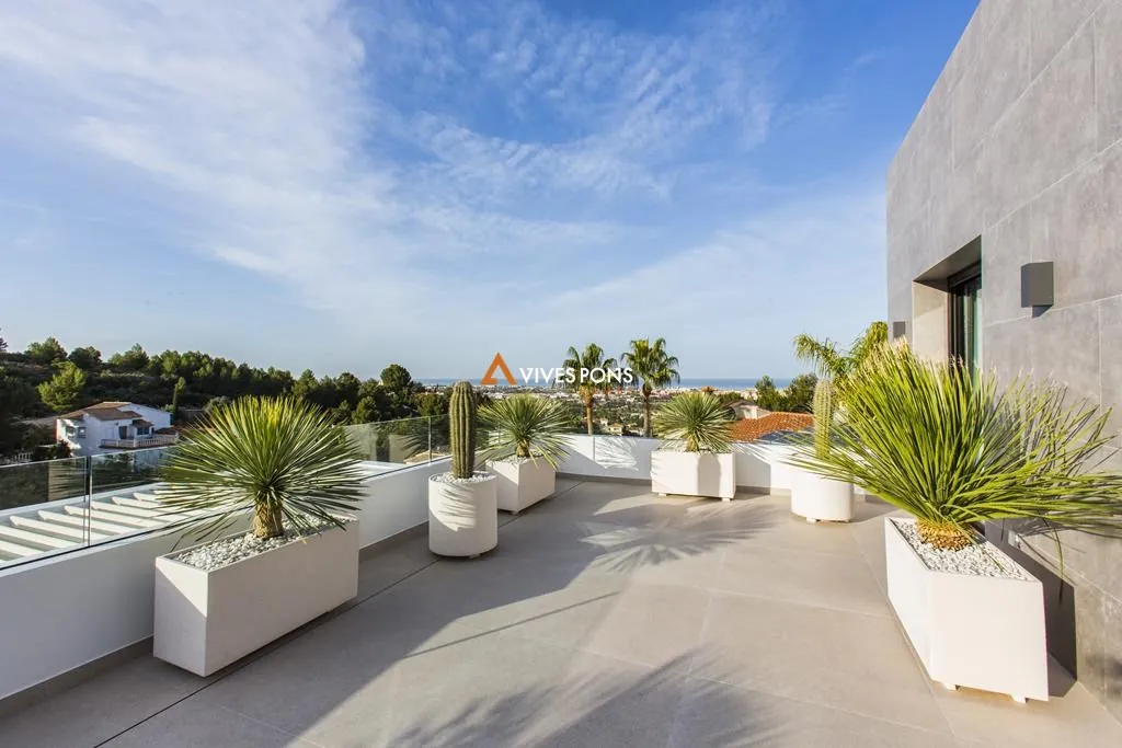 Modern villa with views in Dénia