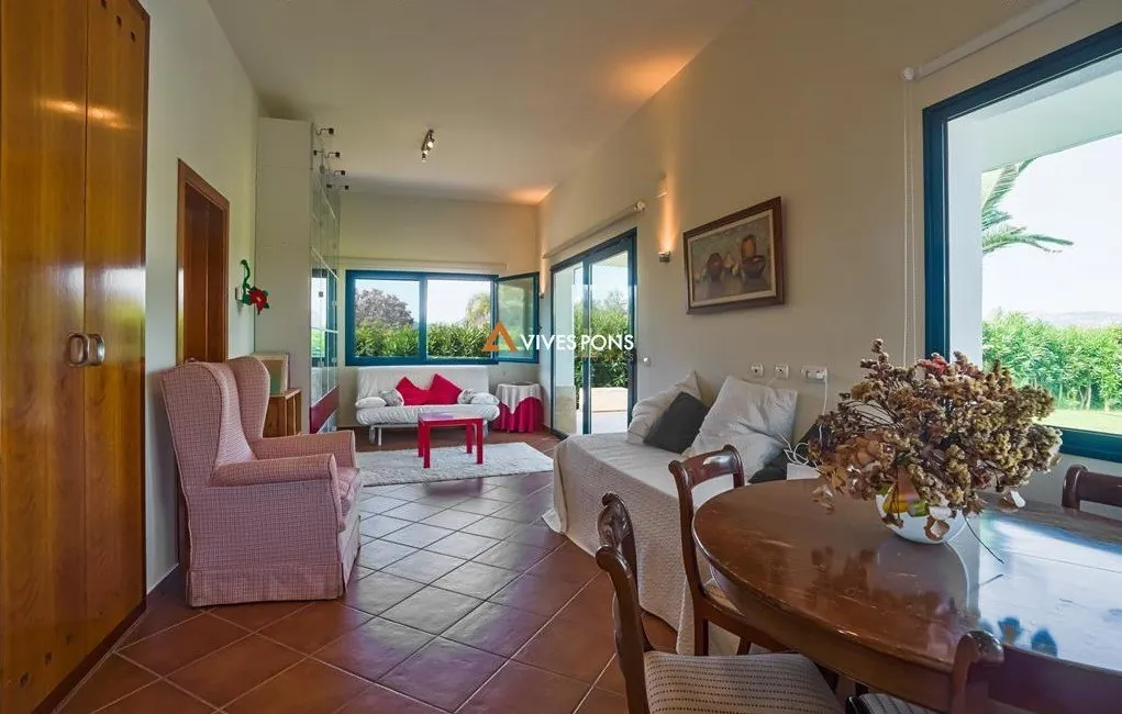 Villa moderna excelentemente ubicada a los pies del Montgó, Jávea