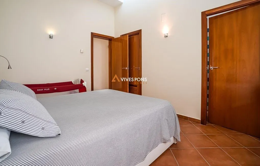 Villa moderna excelentemente ubicada a los pies del Montgó, Jávea