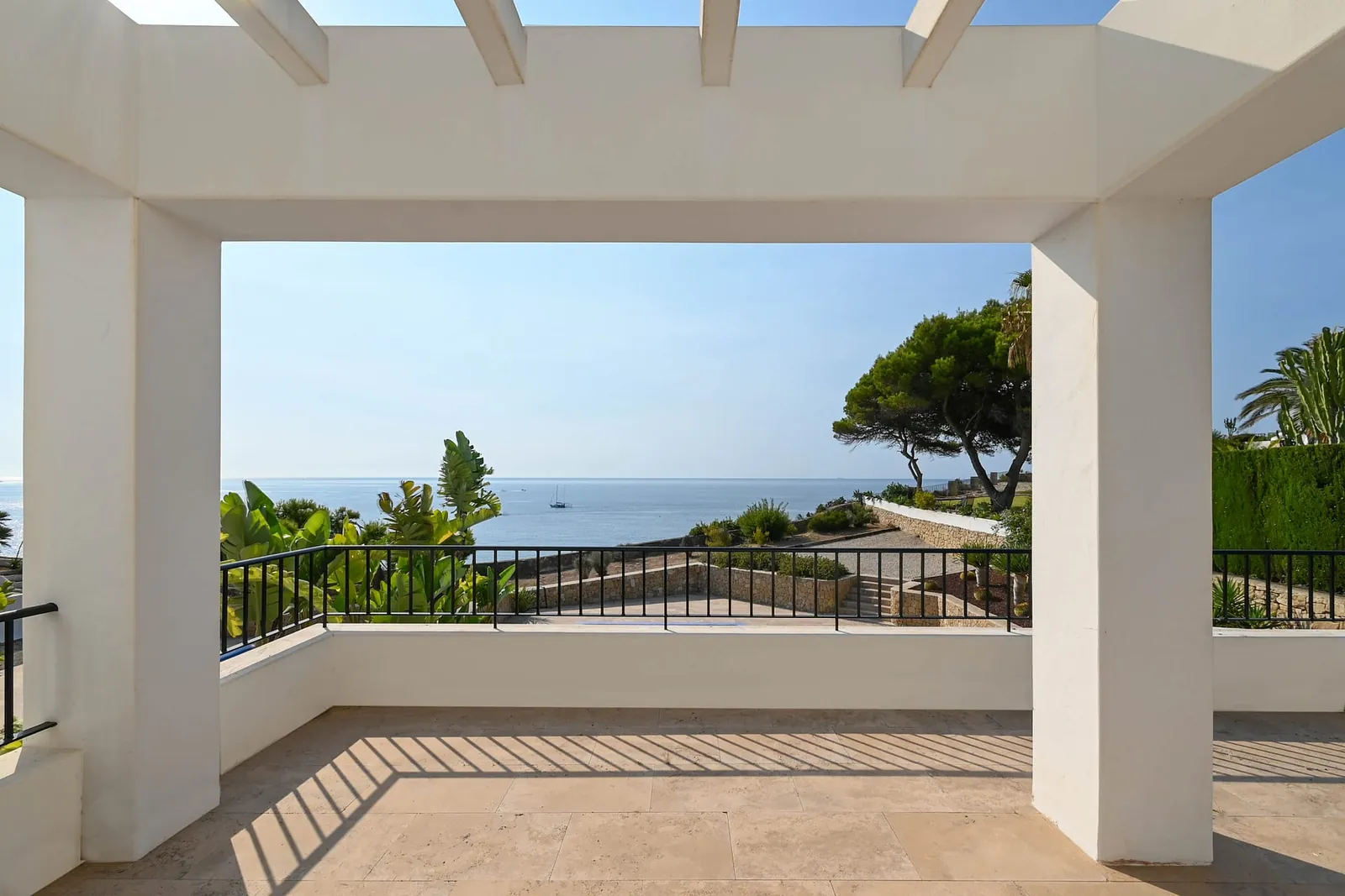Venta. Chalet/Villa en Moraira