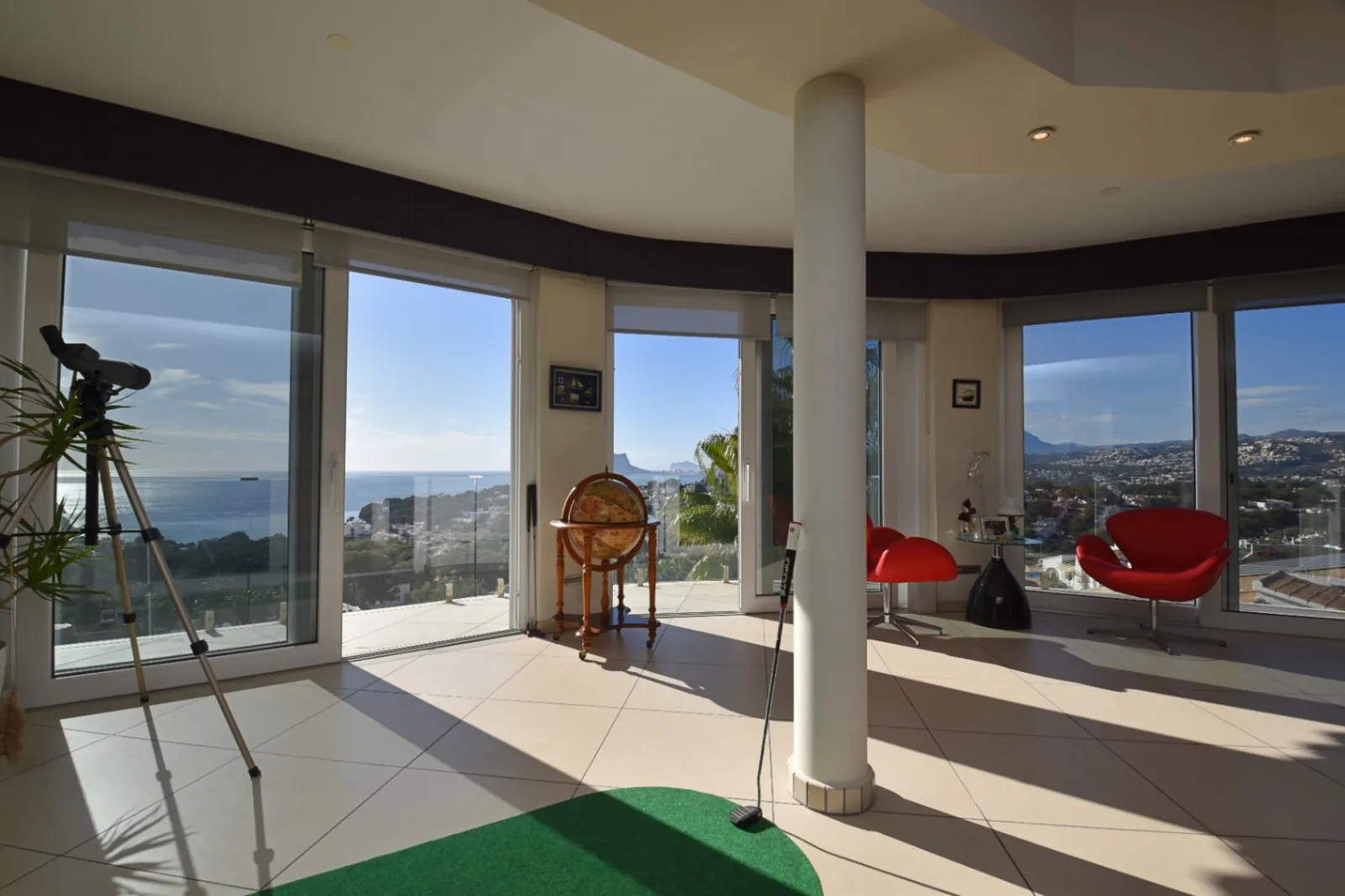Venta. Chalet/Villa en Moraira