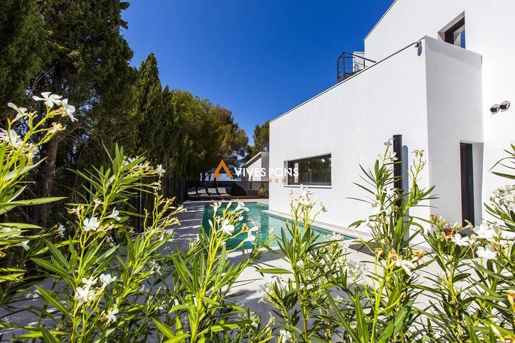 Villa moderna a solo 2,5 km de la Marineta Cassiana, Dénia