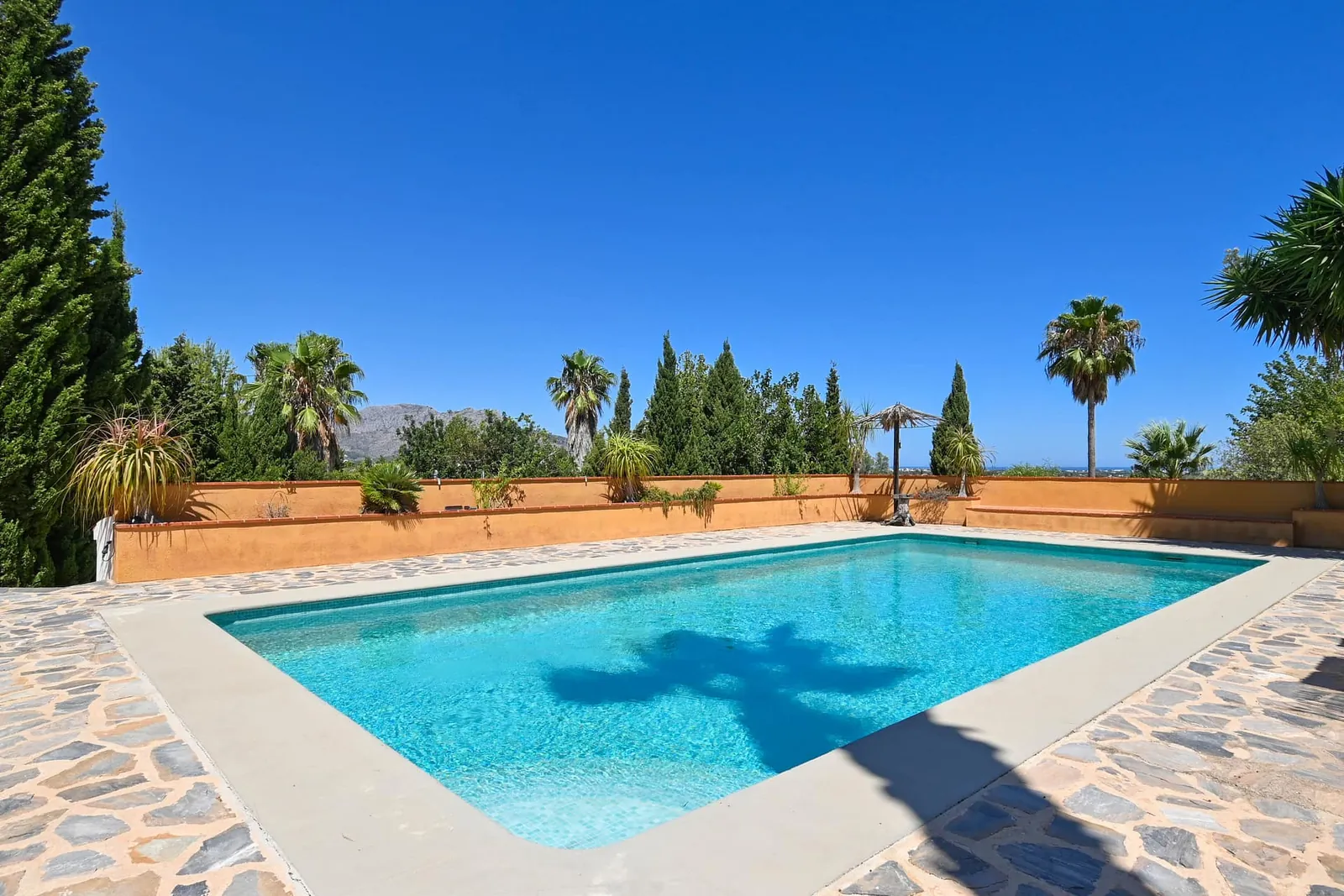 Venta. Chalet/Villa en Pedreguer