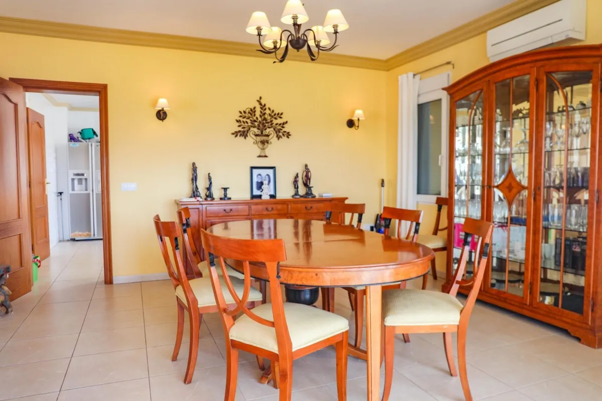 Venta. Chalet/Villa en Jávea