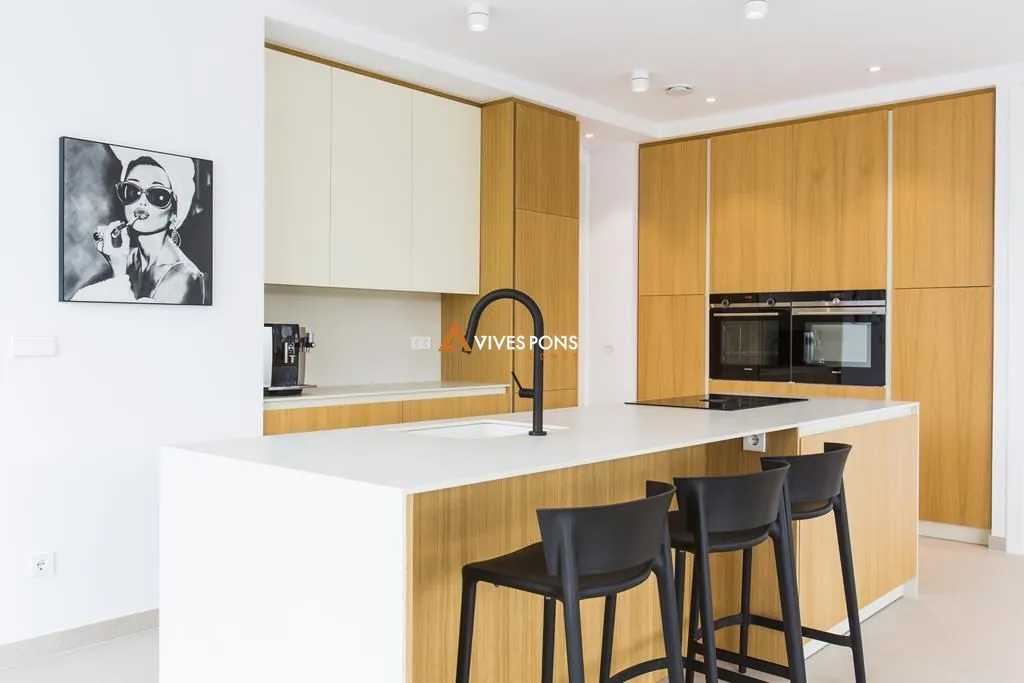 Modern villa with views in Dénia