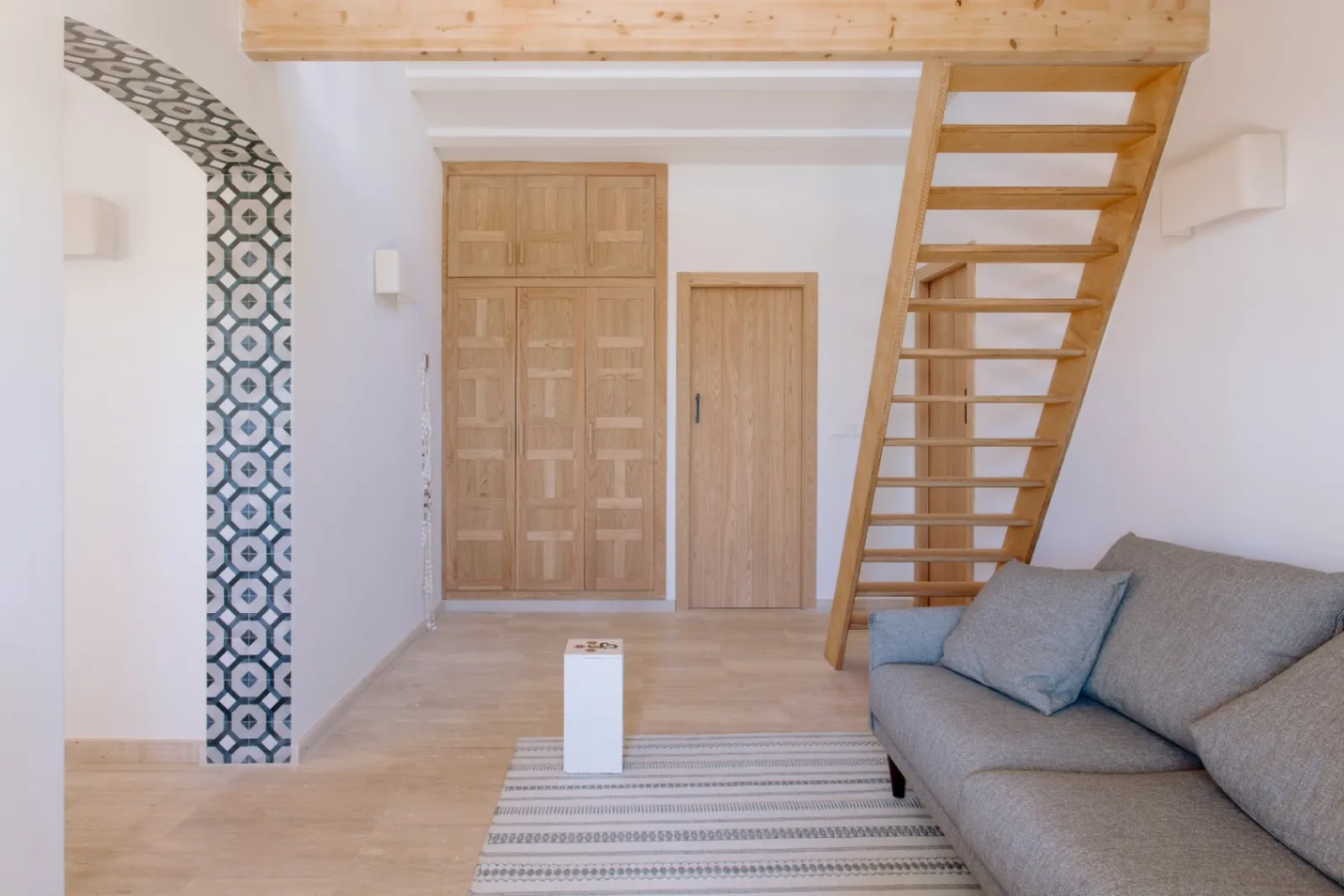 Villa en primera línea de mar renovada integralmente
