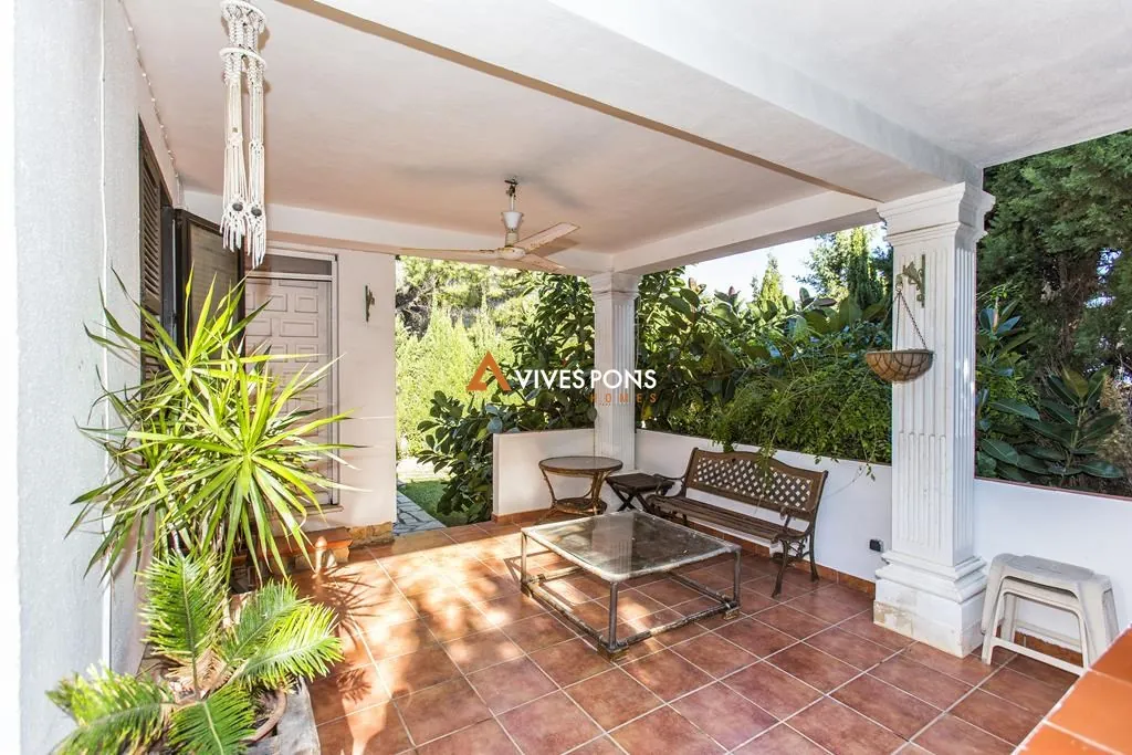 Villa a 1,5 km de Las Rotas, Dénia