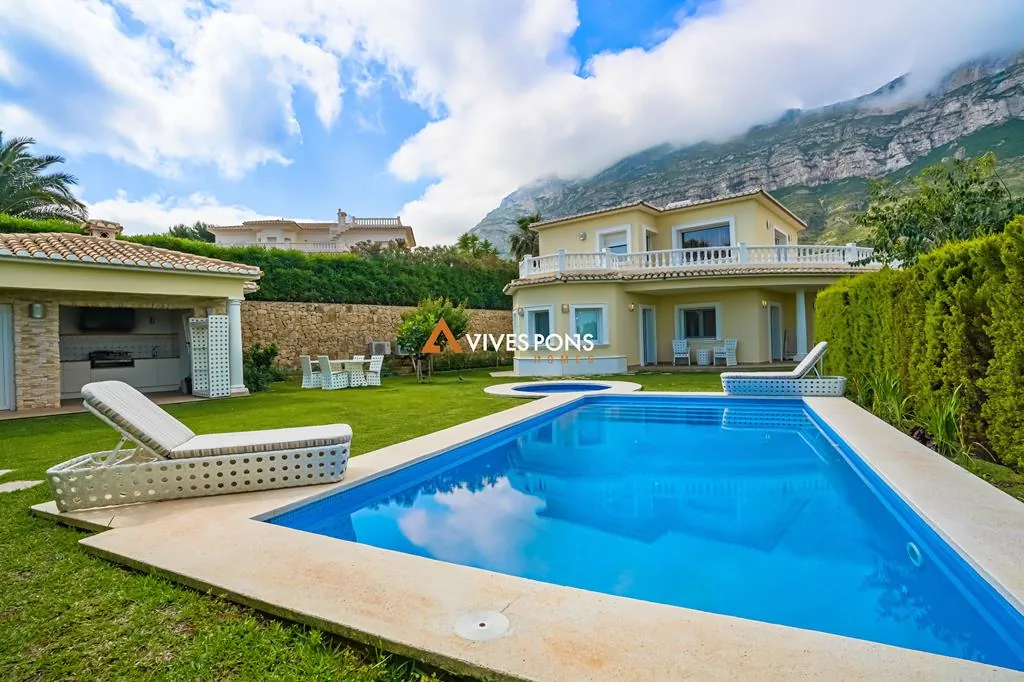Villa con vistas al mar en Dénia