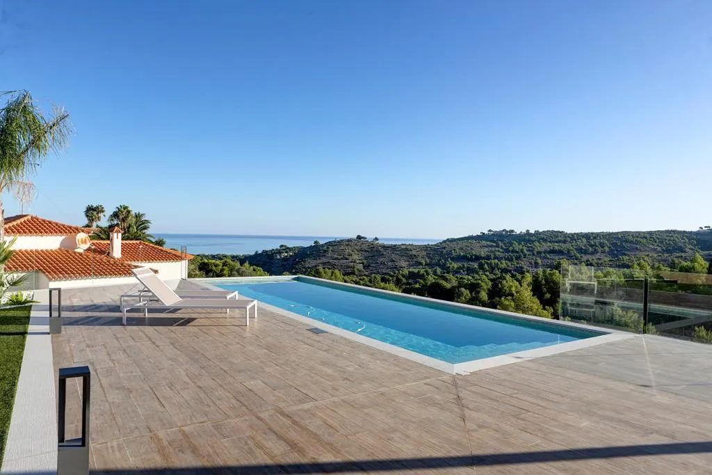 Newly built modern villa in Dénia
